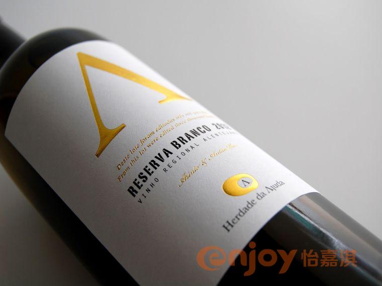 如何使用不干膠標(biāo)簽機的具體步驟